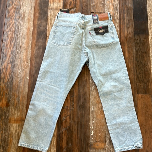 Levi’s Brand New Jeans - Picture 3 of 4